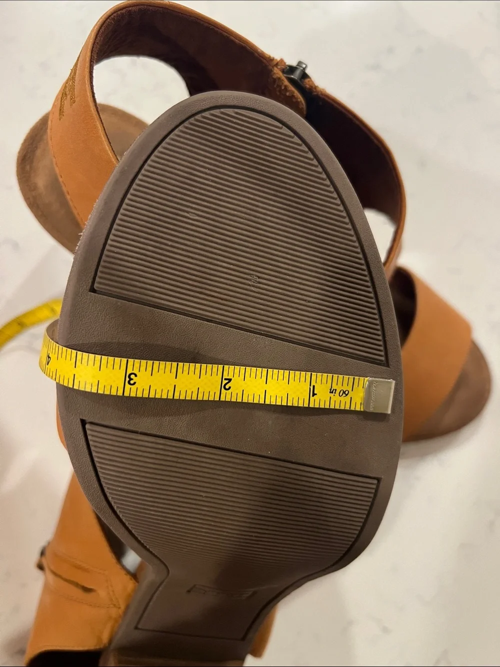 TOMS Majorca Cut-out Block Heel Sandals in tan leather with side zipper size 12